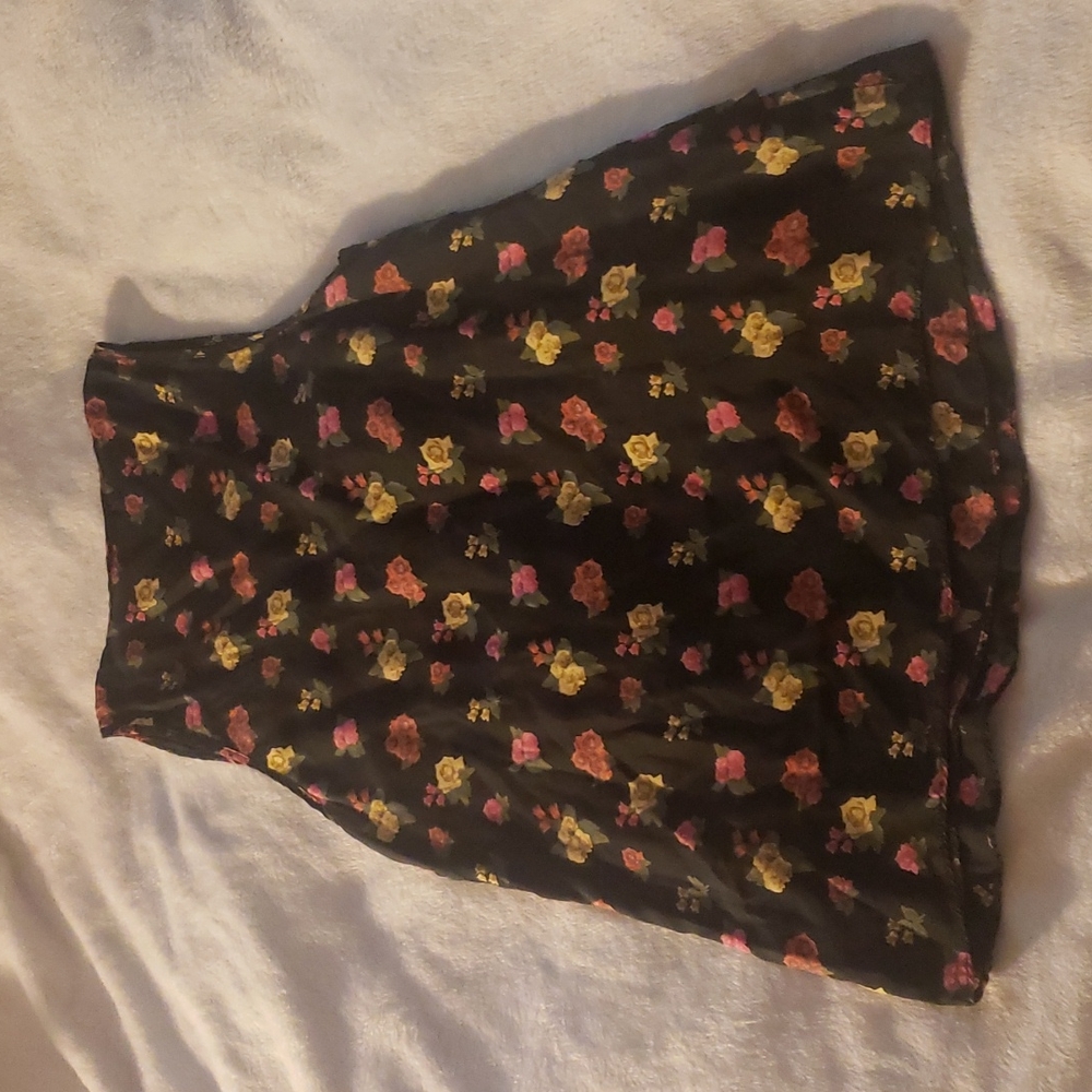 Forever 21 Floral Silk Ruffle tank - Picture 2 of 5
